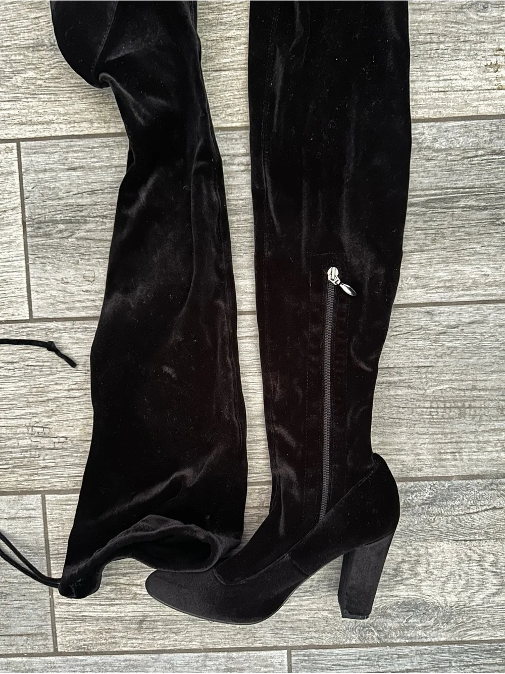 Forever 21 TG-Frog Black Over The Knee OTK Velvet Heeled Boots Size 8